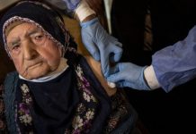 85 yaş üzeri vatandaşlar evlerinde aşılanmaya başlandı