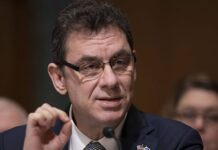 Pfizer CEO’su Albert Bourla: Birkaç ay içinde normale döneceğiz